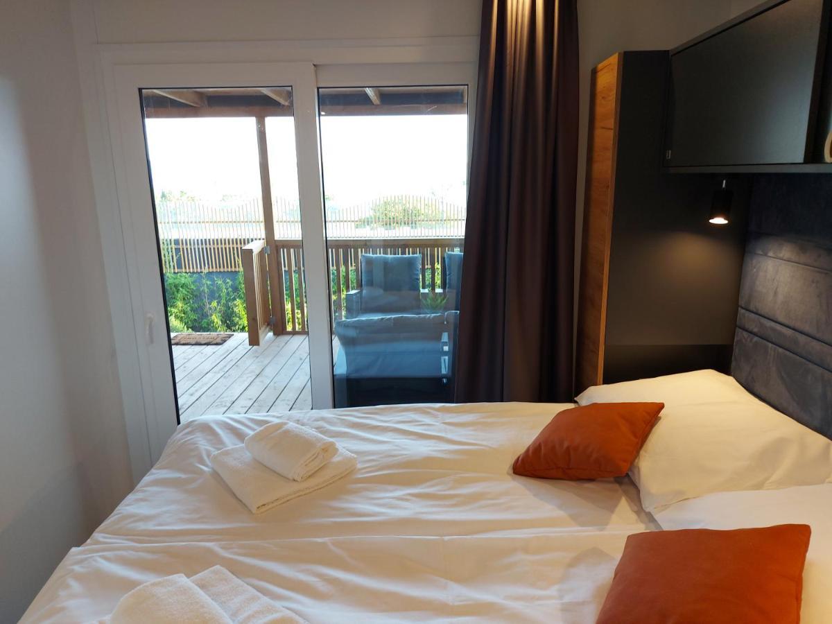Mobile Home Luna เซลเซ ภายนอก รูปภาพ