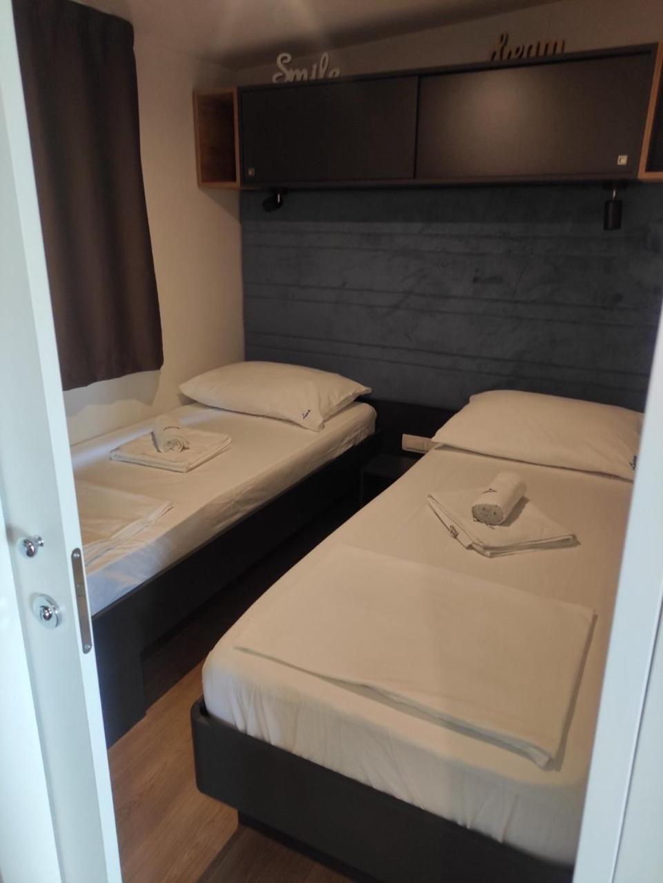 Mobile Home Luna เซลเซ ภายนอก รูปภาพ